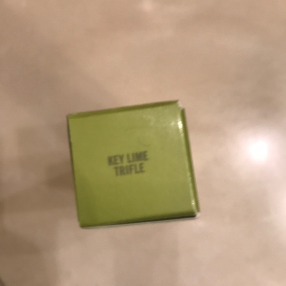 MAC Oh Sweetie Key Lime Trifle Lip Col… - Picture 4 of 6